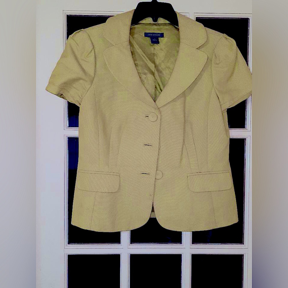 Ann Taylor Short Sleeve Fitted Jacket